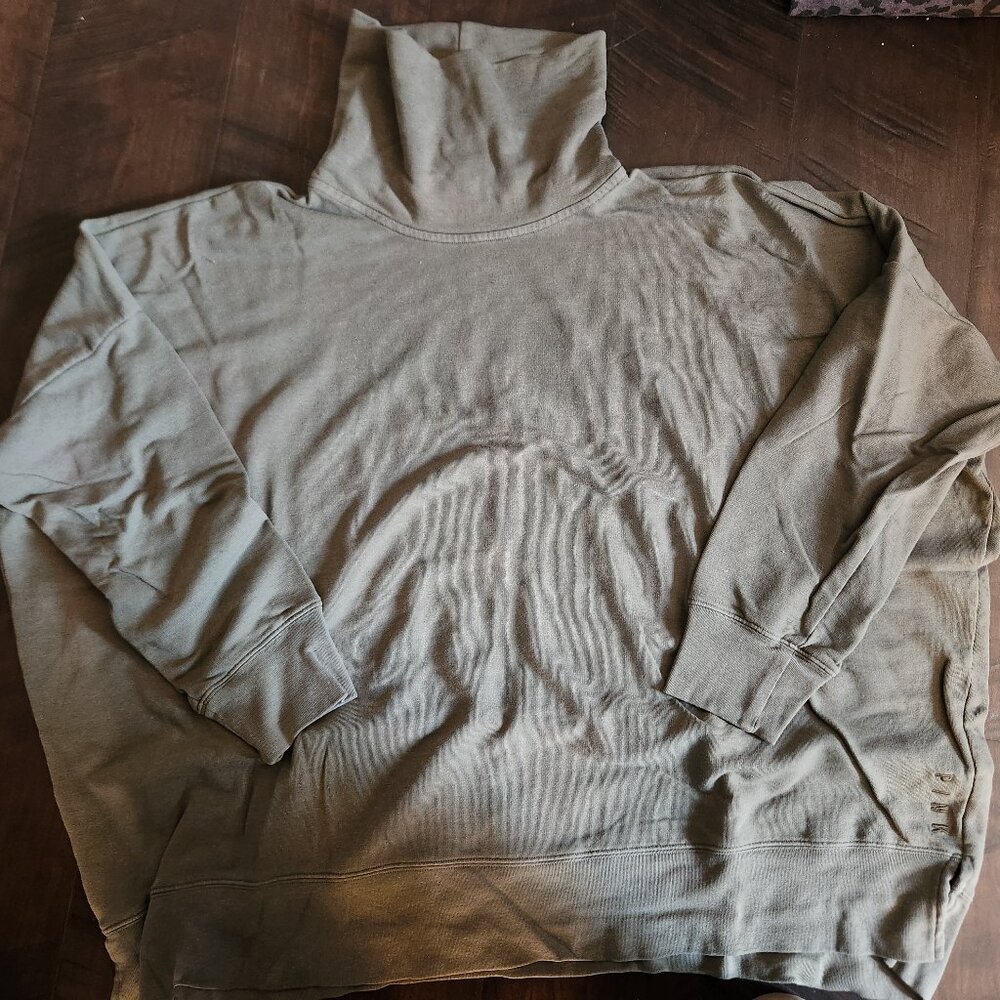 Turtleneck sweatshirt